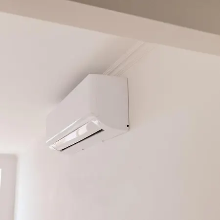 公寓 Stylish 2br With Ac & Terrace | By Airnest