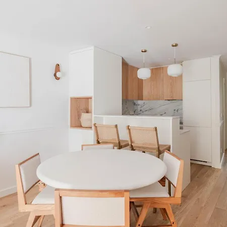 アパート Stylish 2br With Ac & Terrace | By Airnest