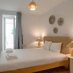 Stylish 2br With Ac & Terrace | By Airnest * Lisboa