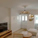 Διαμέρισμα Stylish 2br With Ac & Terrace | By Airnest *