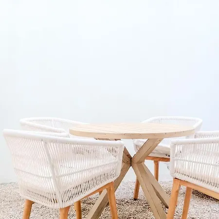 Stylish 2br With Ac & Terrace | By Airnest Apartament *