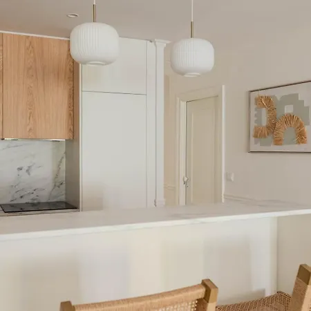Stylish 2br With Ac & Terrace | By Airnest Apartament *