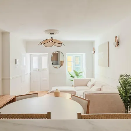 Stylish 2br With Ac & Terrace | By Airnest Apartament *