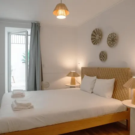 Stylish 2br With Ac & Terrace | By Airnest * Lizbona