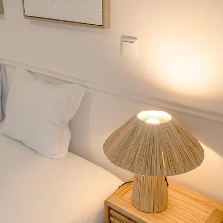 Apartament Stylish 2br With Ac & Terrace | By Airnest *